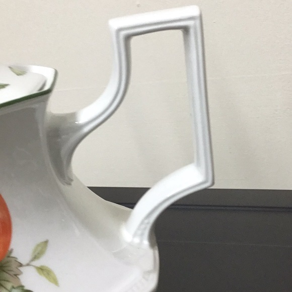 Fancy teapot - Picture 4 of 12